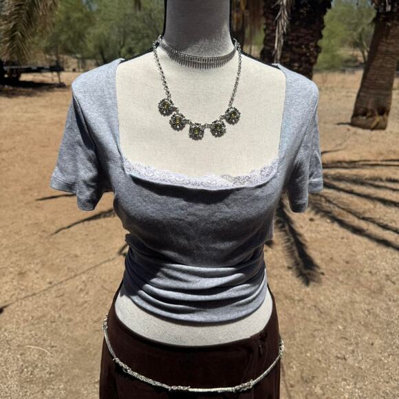 Reworked banana republic square - Picture 2 of 8